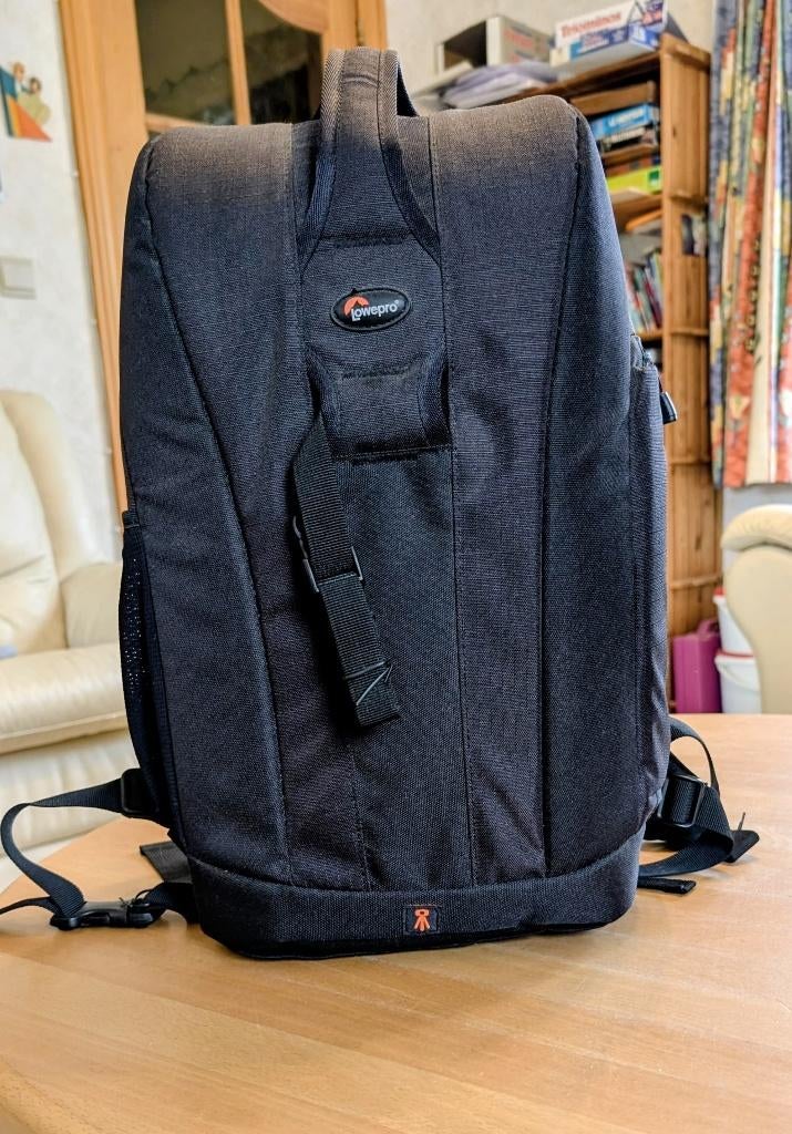 Rugzak met camera, Ophalen of Verzenden, Zo goed als nieuw, Rugtas, Lowepro