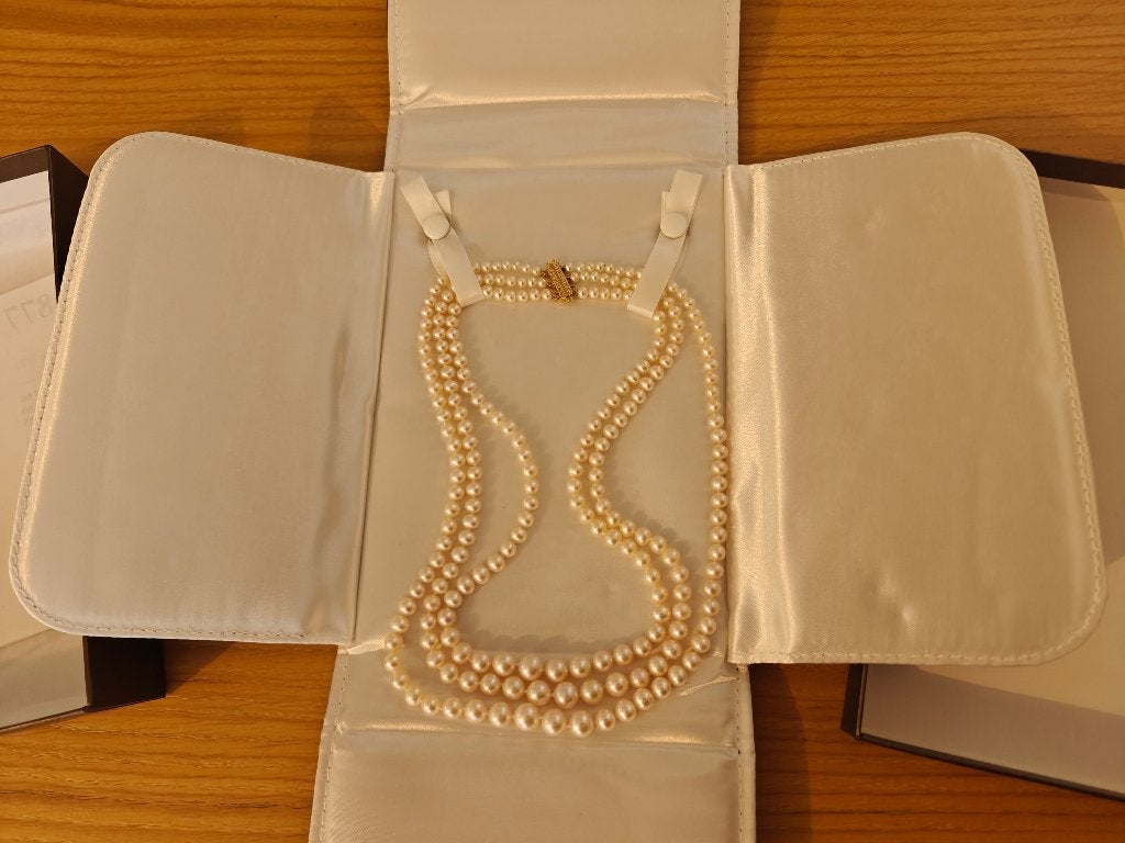 3-strengs parelketting met 18K gouden sluiting | Ex Aurum, Ophalen, Nieuw, Goud