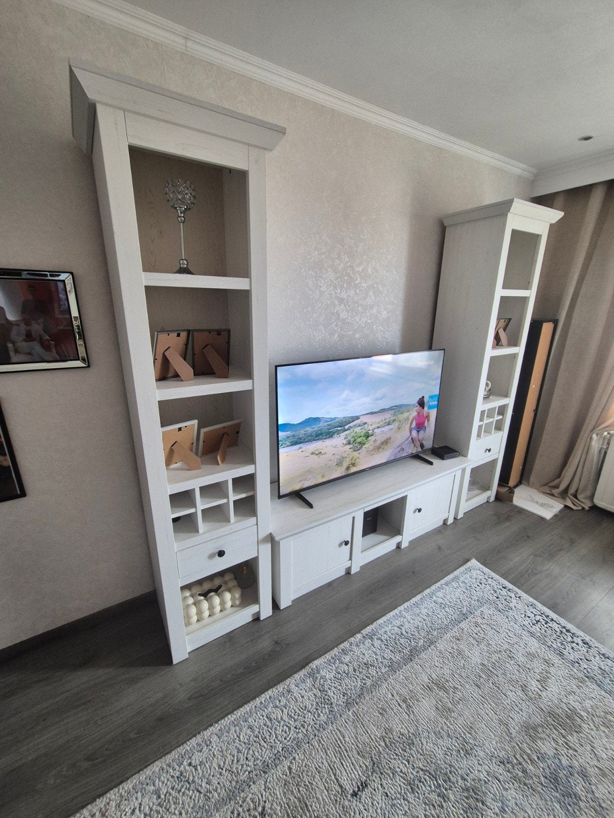meuble de salon très jolie presque un œuf