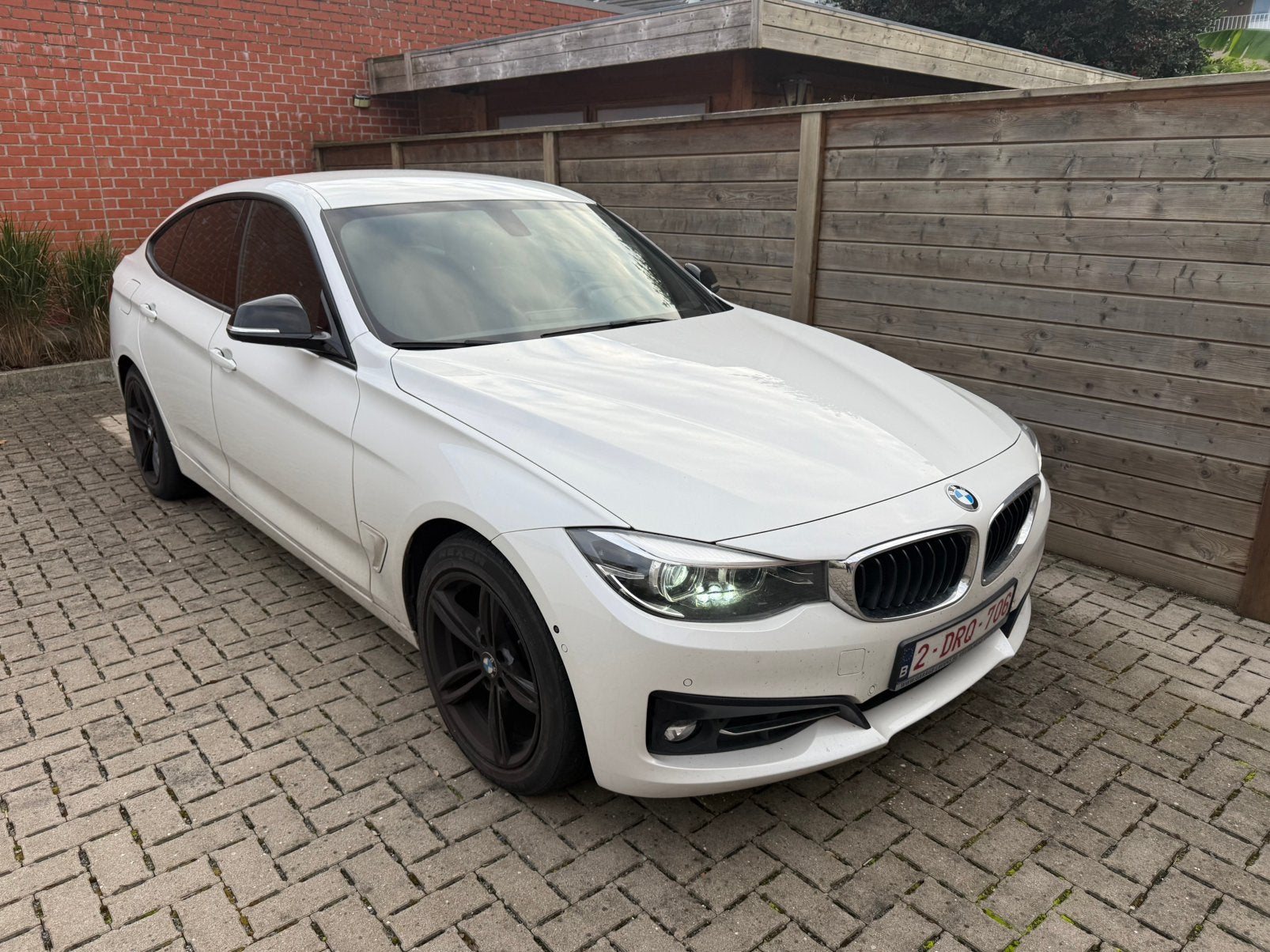 Bmw 318d GT 2017 210.000km, Auto's, Automaat, 1995 cc, Wit, Leder