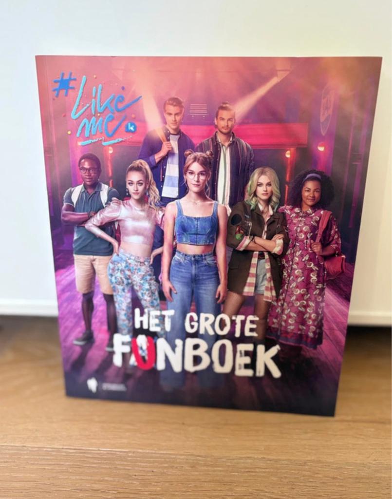LikeMe - Het grote funboek, Envoi, Neuf