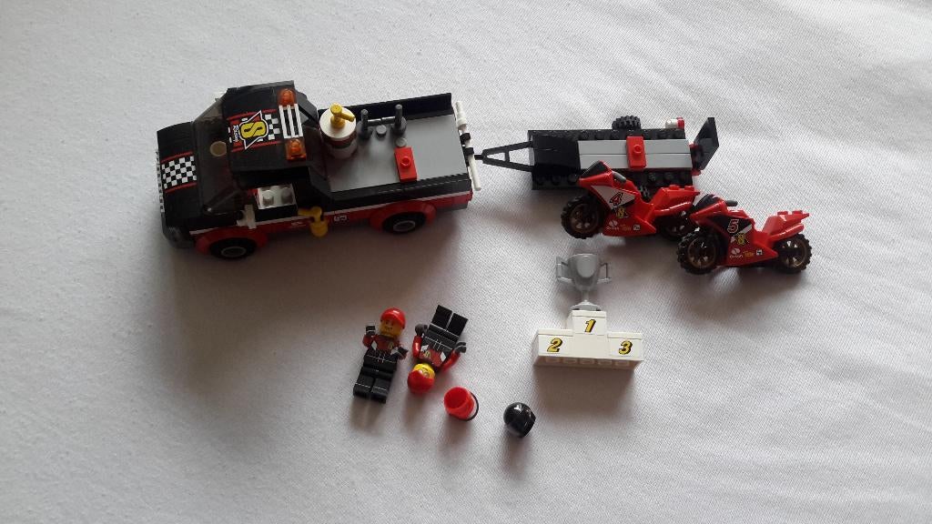 lego 60084 en 60085, Lego, Ophalen of Verzenden, Zo goed als nieuw, Compleet