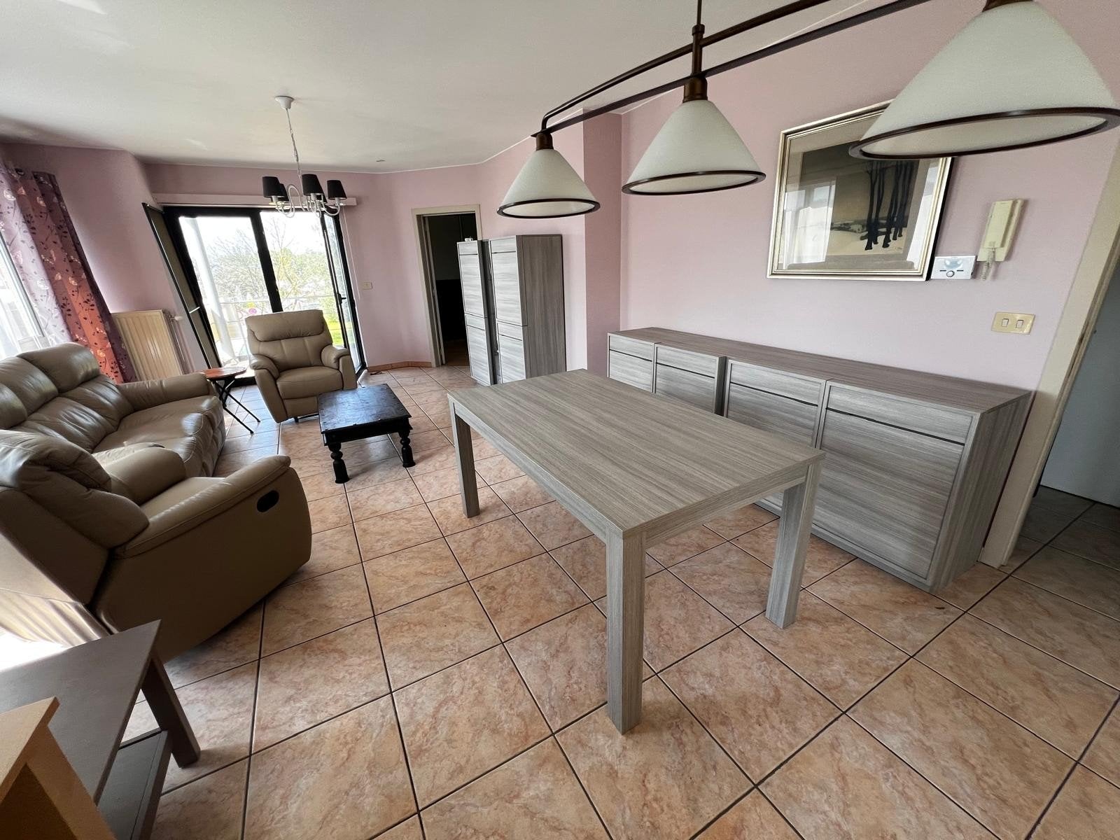 Eetkamer beige grijs