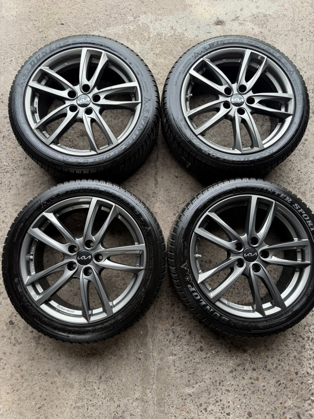 Jantes KIA Xceed de 18 pouces avec pneus d'hiver Dunlop, Pneus et Jantes, Pneus hiver, 18 pouces, Enlèvement