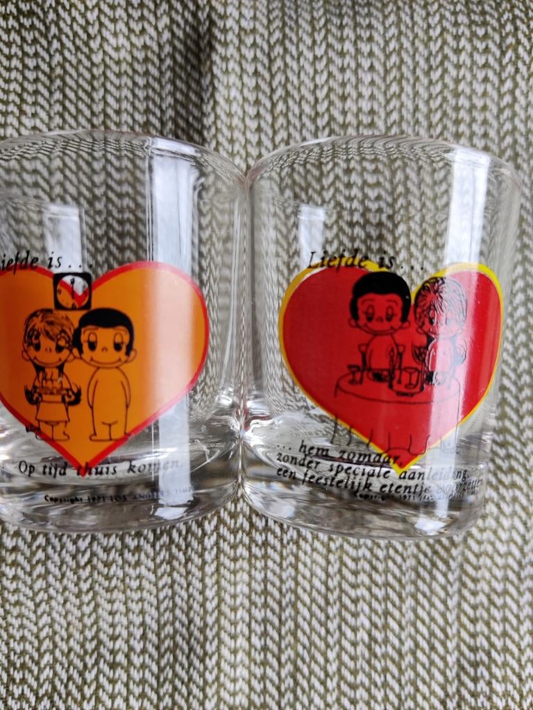 Liefde is .. 2 kleine glaasjes, Ophalen