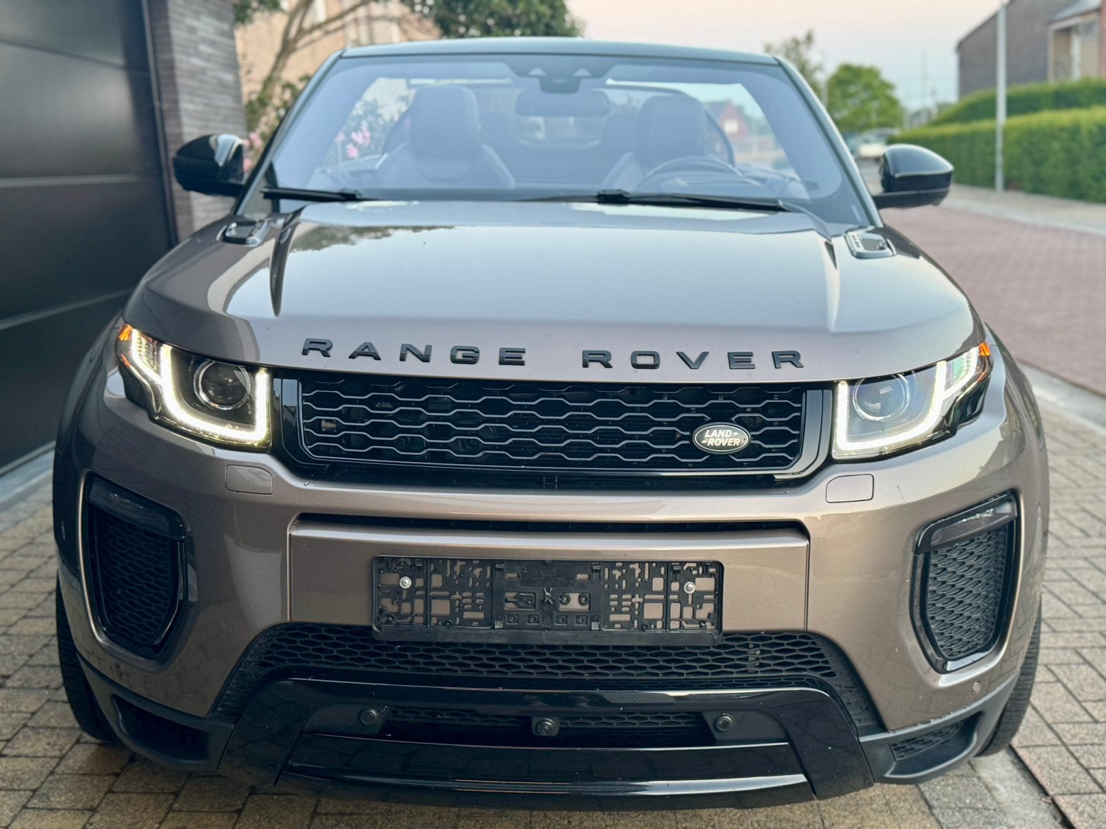 Gamme Evoque cabriolet TD4 HSE Dynamic, Cuir, Achat, Cabriolet, Entretenue par le concessionnaire