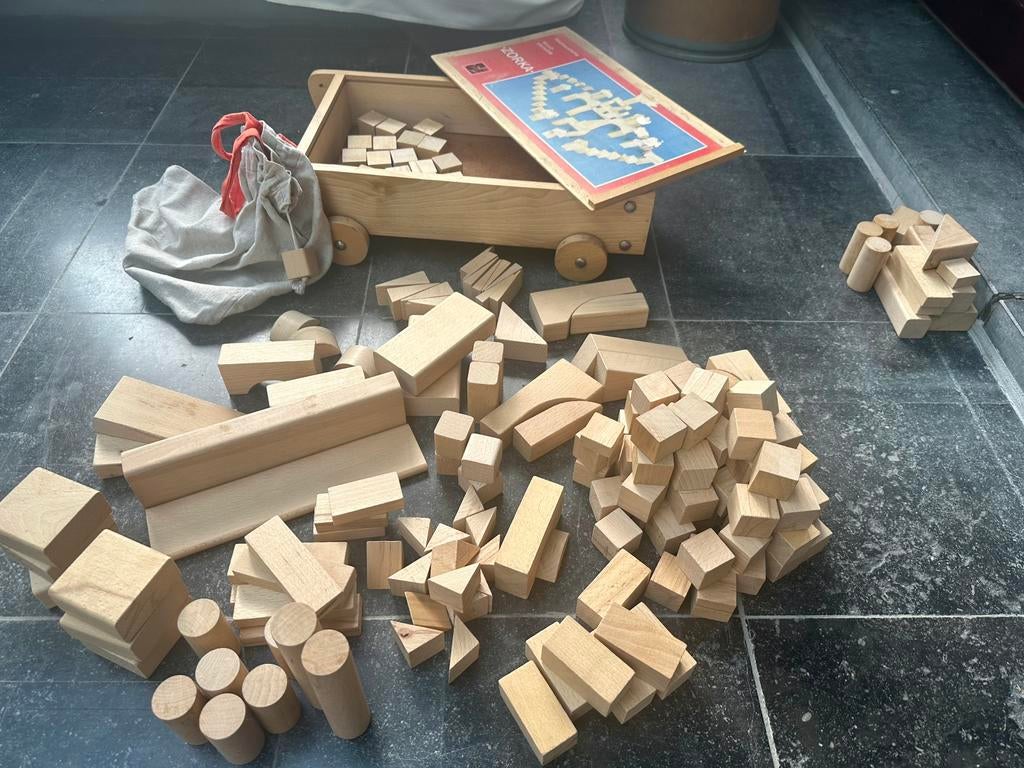 Montessori houten blokken set, Kinderen en Baby's, Speelgoed | Bouwstenen, Ophalen, Zo goed als nieuw