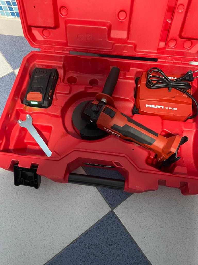 Meuleuse Hilti AG 6D-22 Sens Tech complète batterie chargeur, Bricolage & Construction, Enlèvement, Comme neuf