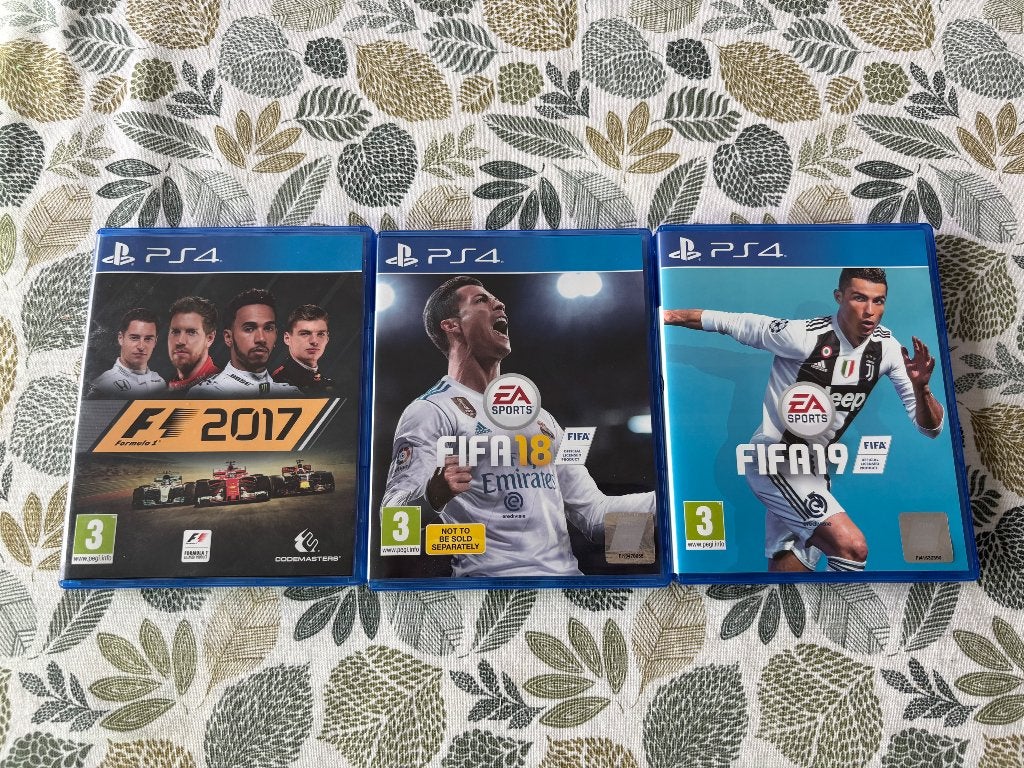 3 Ps4 games- Fifa 2018/2019 en F1 2017, Games en Spelcomputers, Gebruikt, 2 spelers, Ophalen of Verzenden, Sport