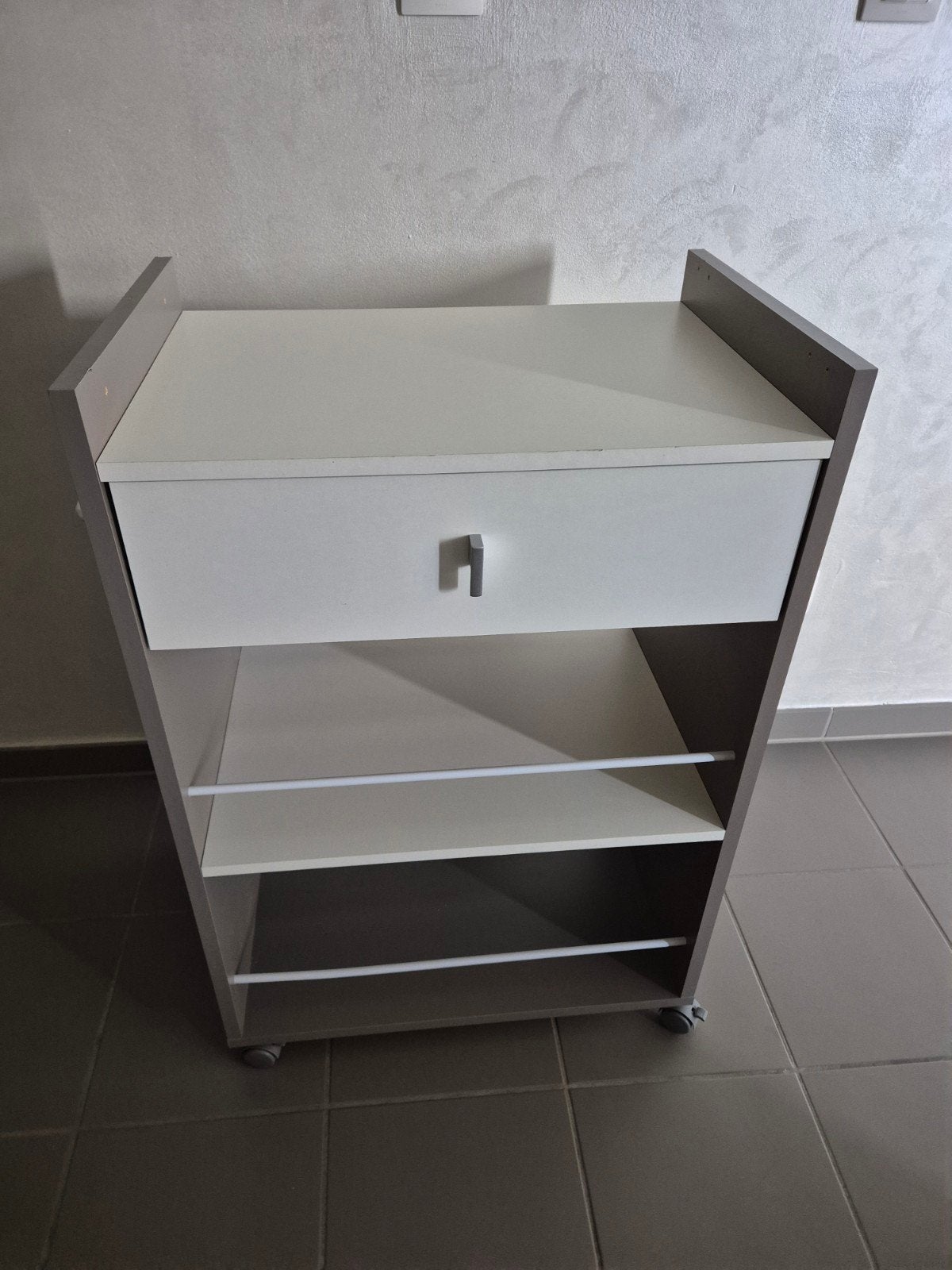 armoire sur roulettes, Maison & Meubles, Enlèvement, Comme neuf