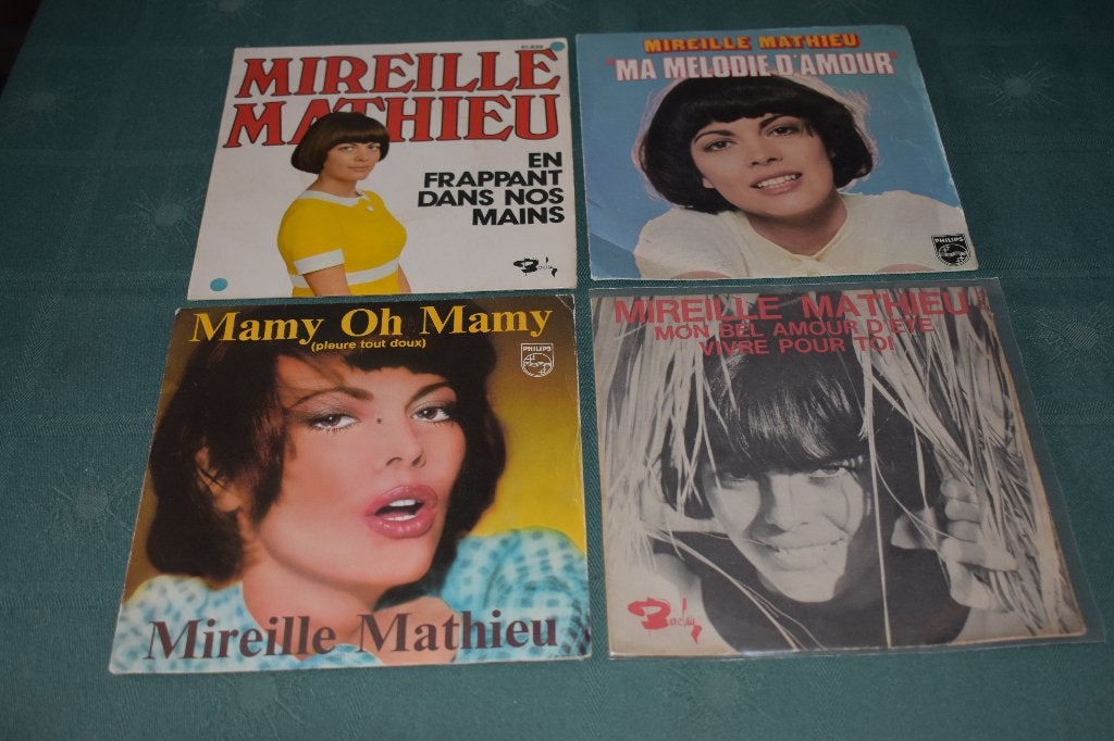 prachtige reeks 45t's & ook EP's van Mireille Mathieu, 7 inch, Ophalen of Verzenden, Zo goed als nieuw, EP