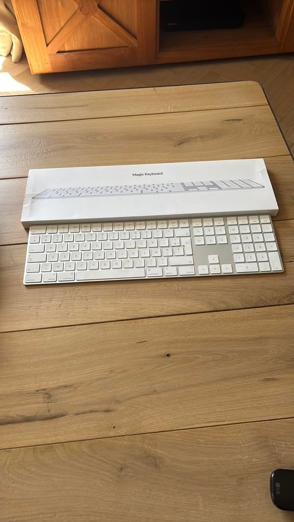 Apple magic keyboard, Informatique & Logiciels, Claviers, Comme neuf, Enlèvement