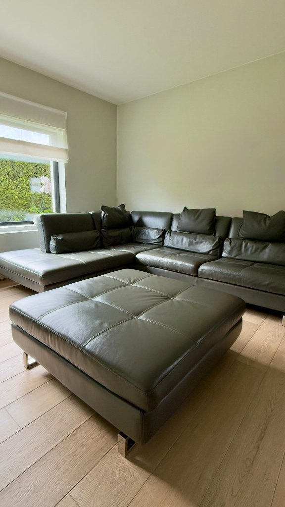 Schitterende Franco Ferri hoeklounge + pouf, Huis en Inrichting, Ophalen, Gebruikt, Leer, Design italien moderne