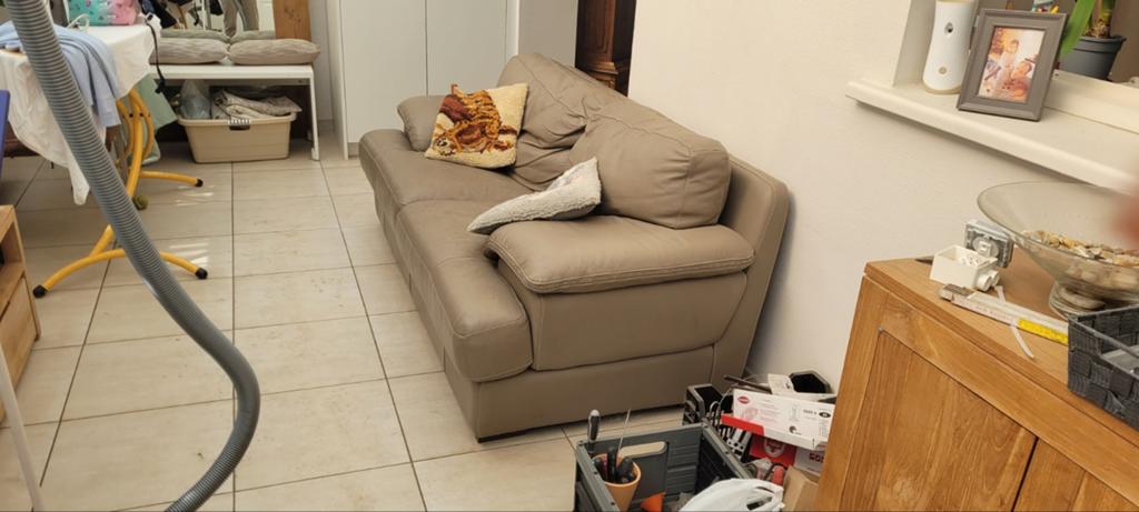 Te koop 2 en 3 zit in grijs leer, Huis en Inrichting, Ophalen