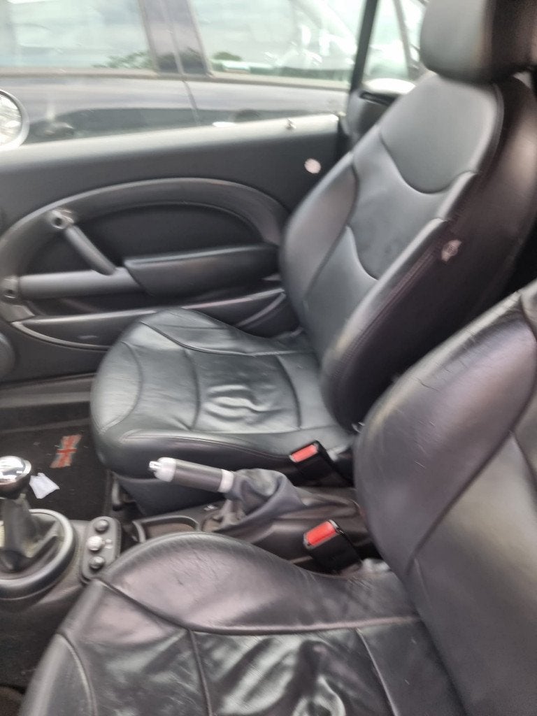 Mini Cooper S Cabrio  2004, Auto's, Voorwielaandrijving, Zwart, 4 cilinders, Cabriolet