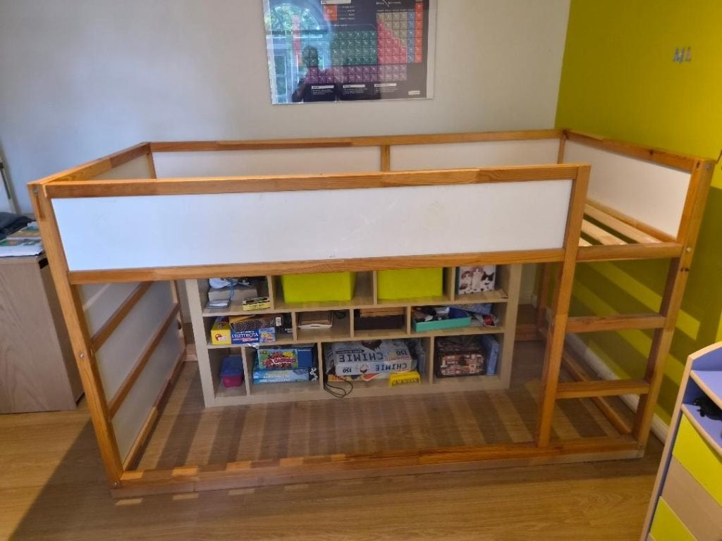 Lit Ikea enfant réversible 90x200 avec en option matelas, Maison & Meubles, 90 cm, Une personne, Enlèvement, Utilisé