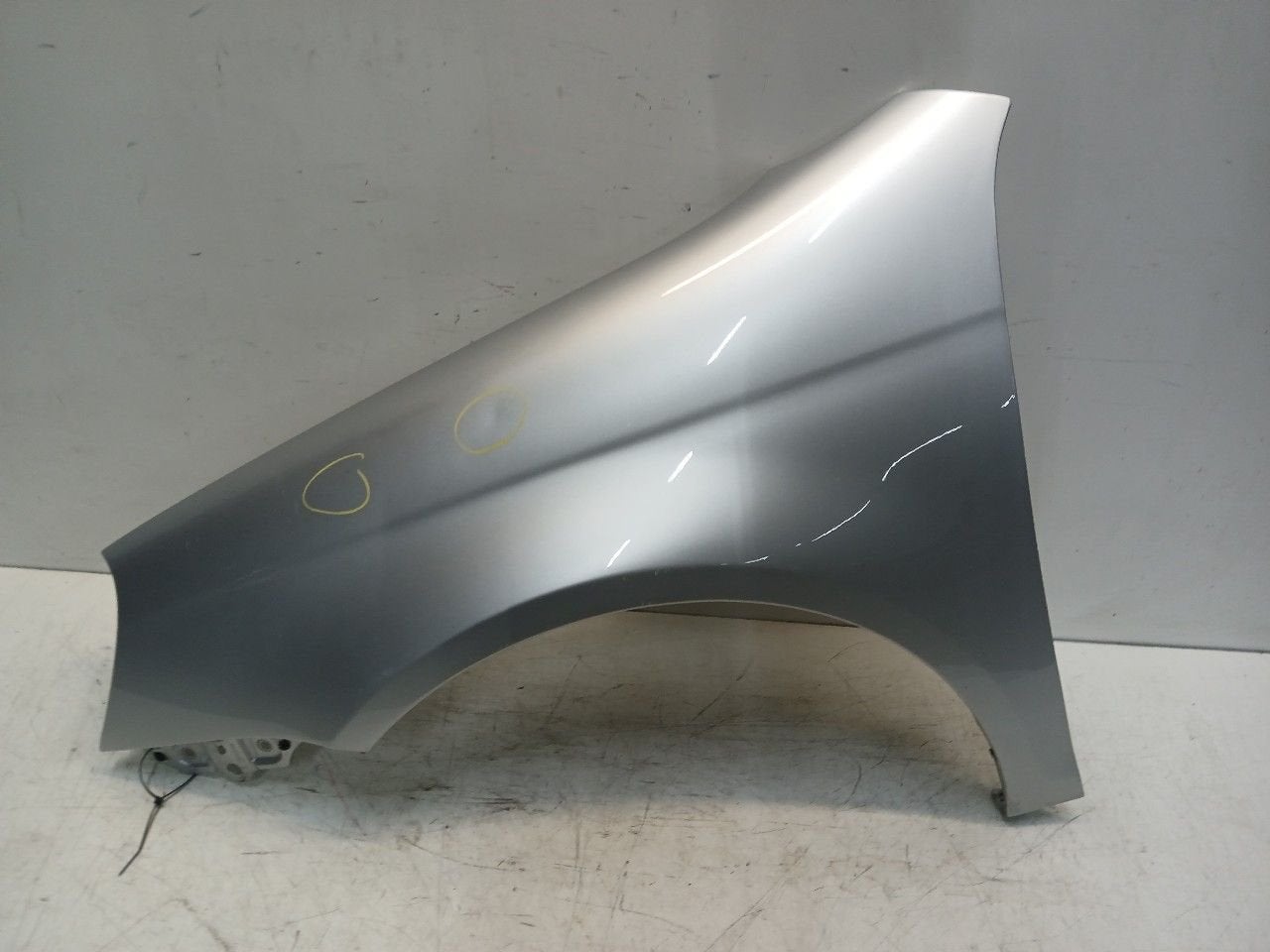 Spatbord links voor Volkswagen Golf, Onderdelen@venauto.nl, Van der Ven Autorecycling B.V., Ettenseweg 76, 4706 PB Roosendaal, The Netherlands