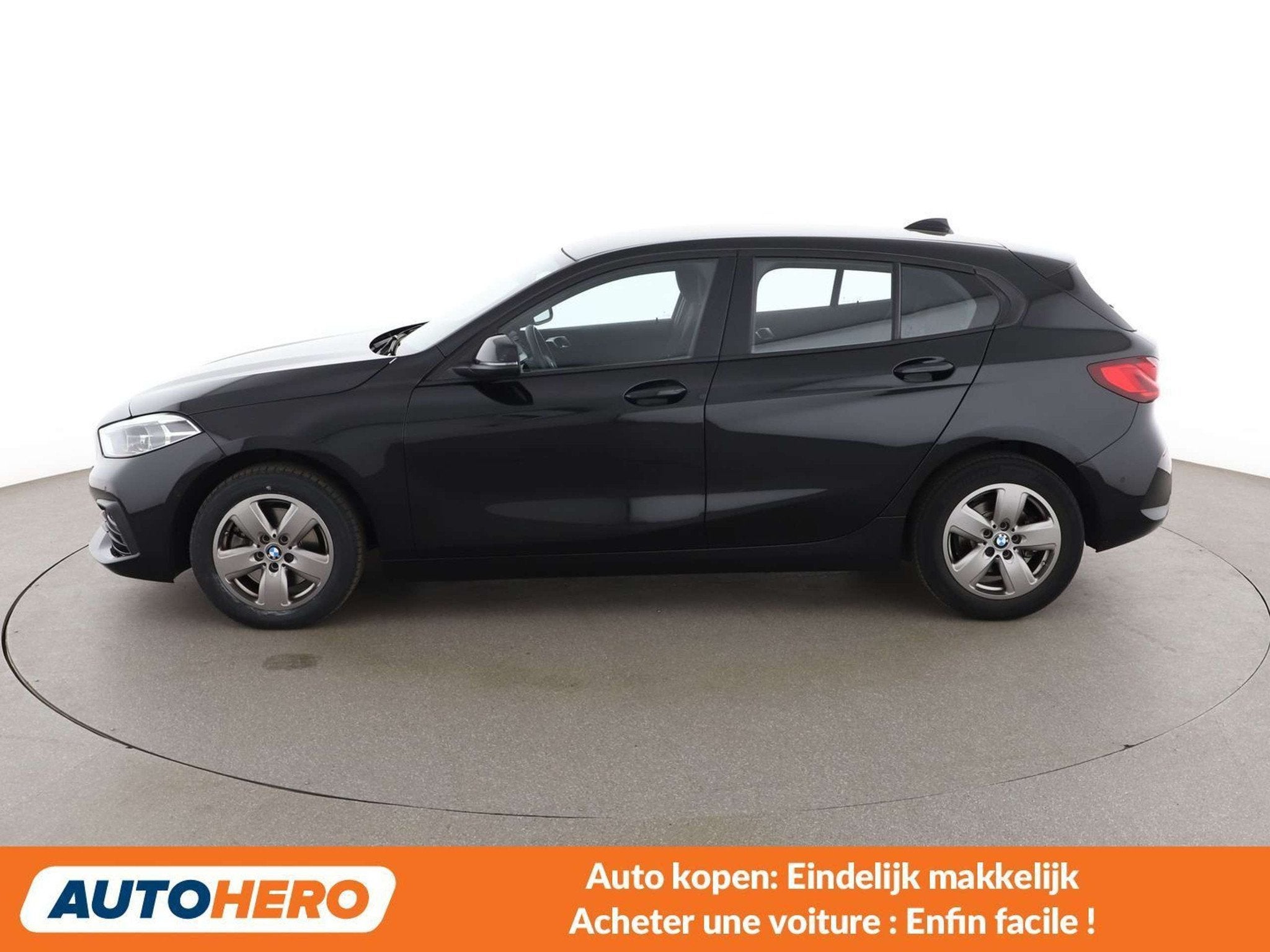 BMW 1 Serie 116 116d Advantage (bj 2024), Auto's, Gebruikt, 116 pk, Zwart, 5 deurs