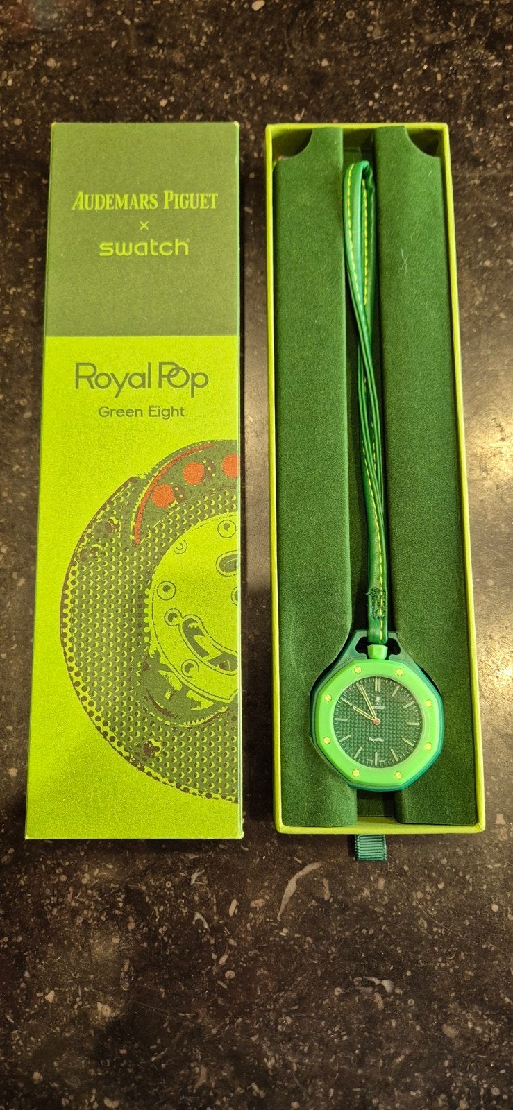AP x Swatch Royal Pop, Neuf, Enlèvement ou Envoi, Cuir, Swatch