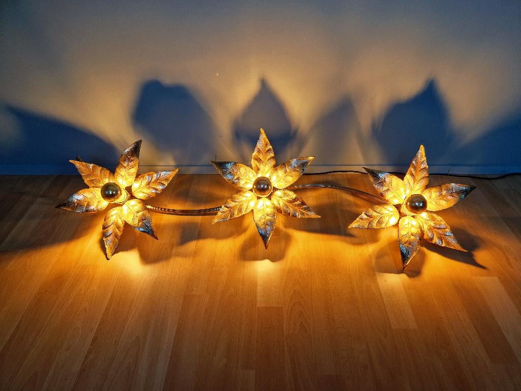 Grote koperen wandlamp met bloemen, Willy Daro, 1970, Antiek en Kunst, Antiek | Verlichting, Ophalen