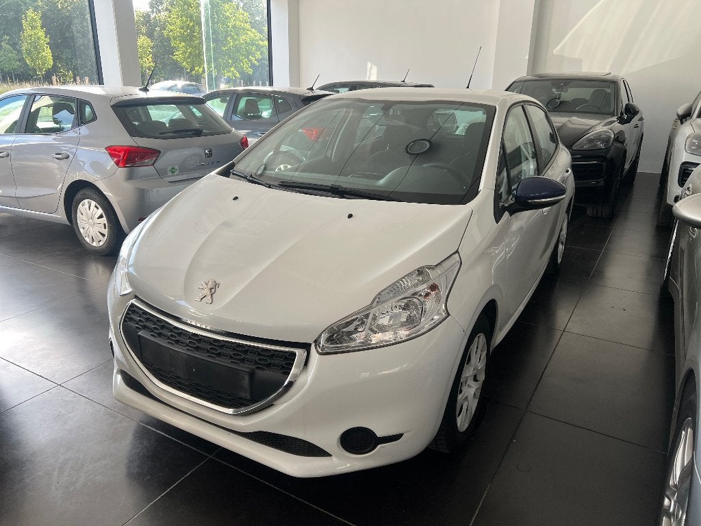 Peugeot 208 1.0vti benzine bj2015 start rijd zeer goed, Auto's, Voorwielaandrijving, Stof, Zwart, Wit