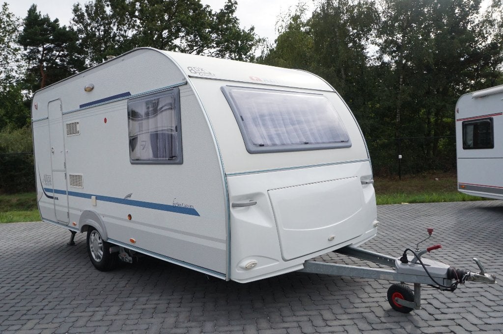 Nette 4pers.Adria met mover, voortent, 2p bed, MTM 1300kg, Mover, Bedrijf, Treinzit, Dwarsbed