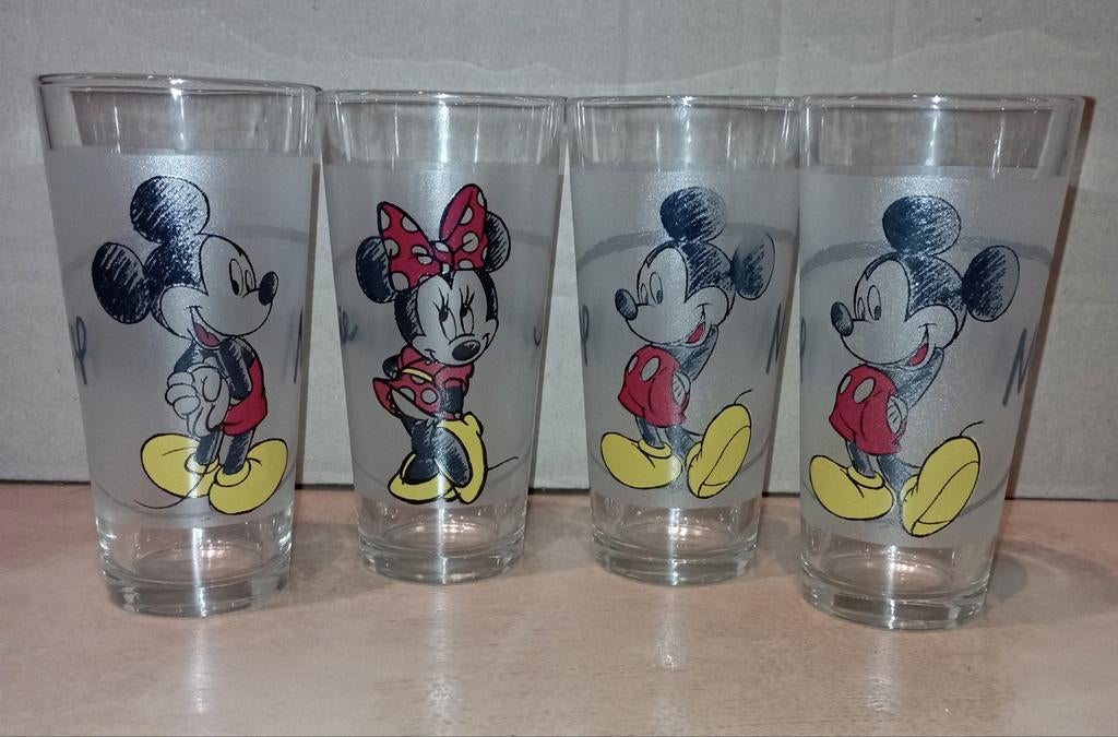 4 glazen Disney Mickey & Minnie Mouse, Ophalen of Verzenden, Mickey Mouse, Zo goed als nieuw, Servies
