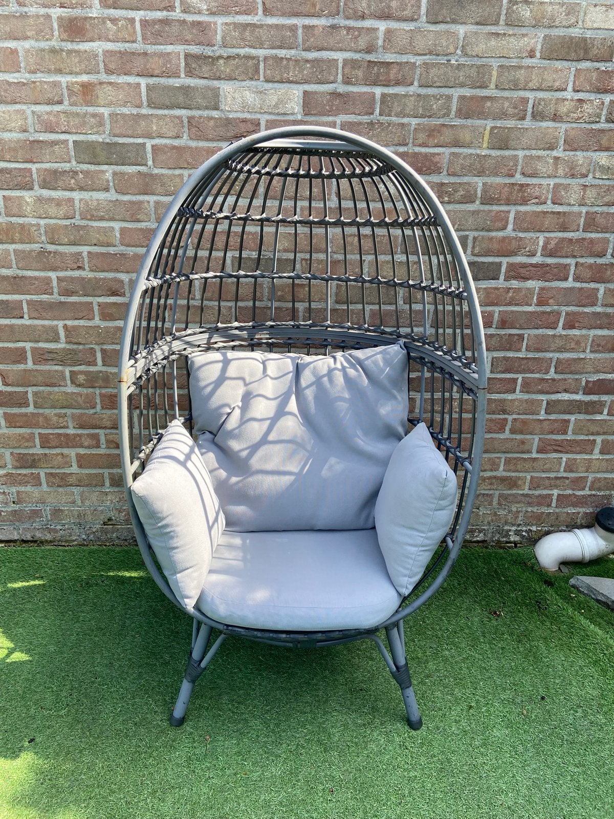 Fauteuil de jardin en forme d’oeuf, Enlèvement, Utilisé
