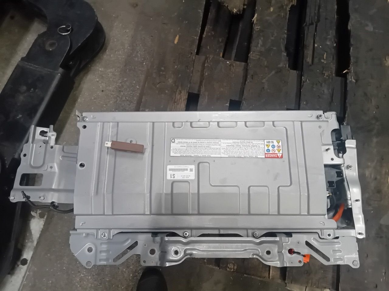 Hybride hoogspannings accu Toyota Auris, Onderdelen@venauto.nl, Van der Ven Autorecycling B.V., Ettenseweg 76, 4706 PB Roosendaal, The Netherlands