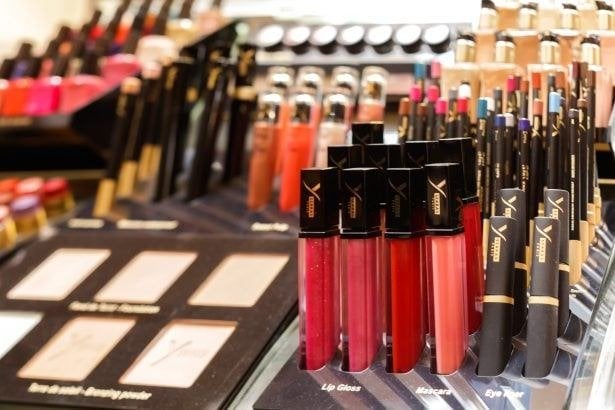 Lot de 10 000 maquillages MADE IN FRANCE, Enlèvement