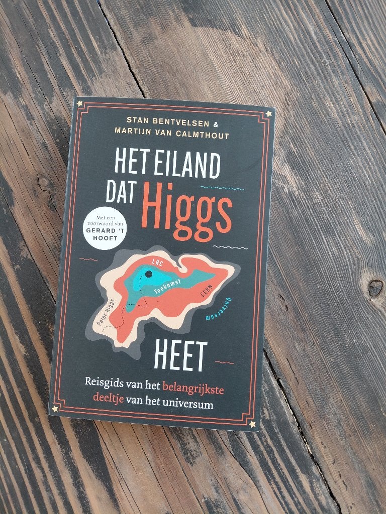 Het Eiland dat Higgs Heet, Boeken, Ophalen of Verzenden, Zo goed als nieuw, Stan Bentvelsen & Martijn Van Calmthout, Nederland