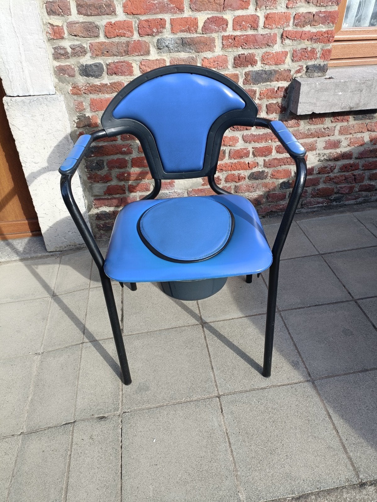 Chaise percée avec Seau hygiénique 53cm d'assise nikel, Divers, Enlèvement