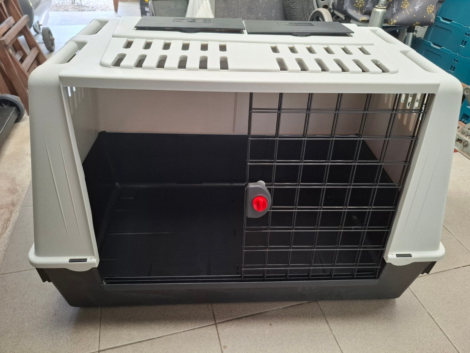 Cage pour chien, Enlèvement