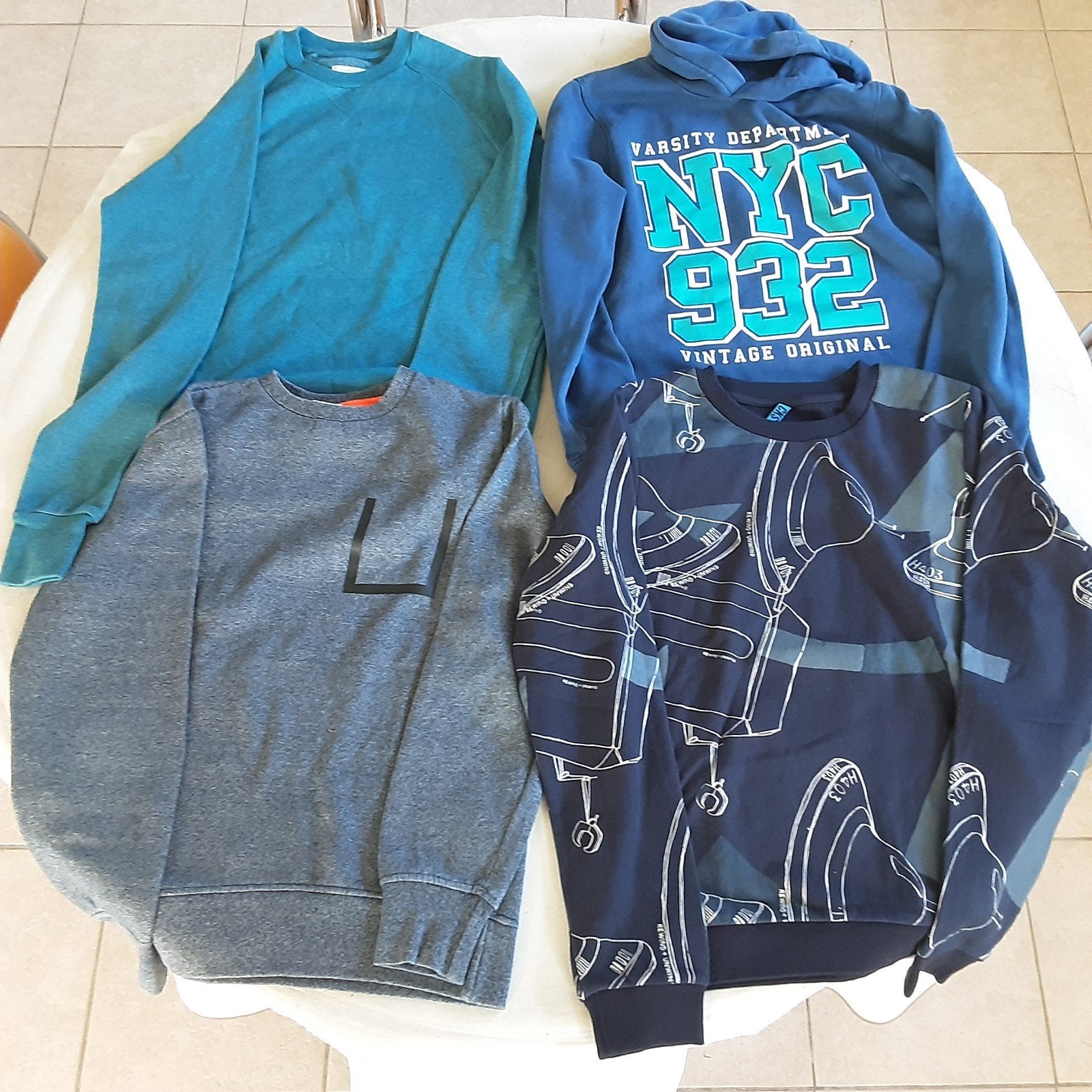 4 sweaters maat 158
In goede staat
10€ voor 4stuk, Kinderen en Baby's, Ophalen of Verzenden
