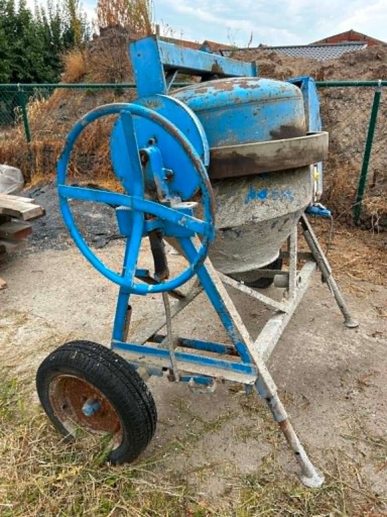Twee betonmolens, Ophalen, Gebruikt
