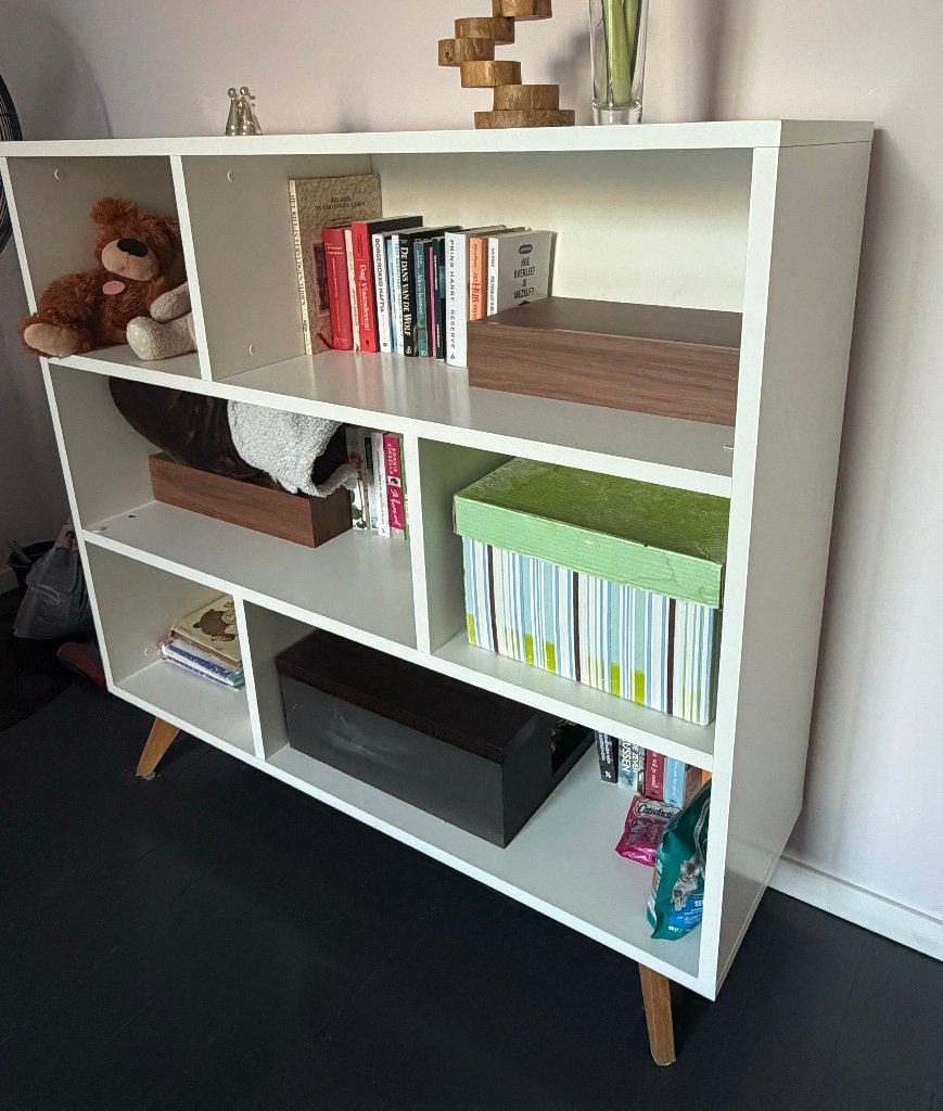 Te koop aangeboden: boekenkast, Huis en Inrichting, Kasten | Boekenkasten, Ophalen, Zo goed als nieuw, 100 tot 150 cm, 100 tot 150 cm