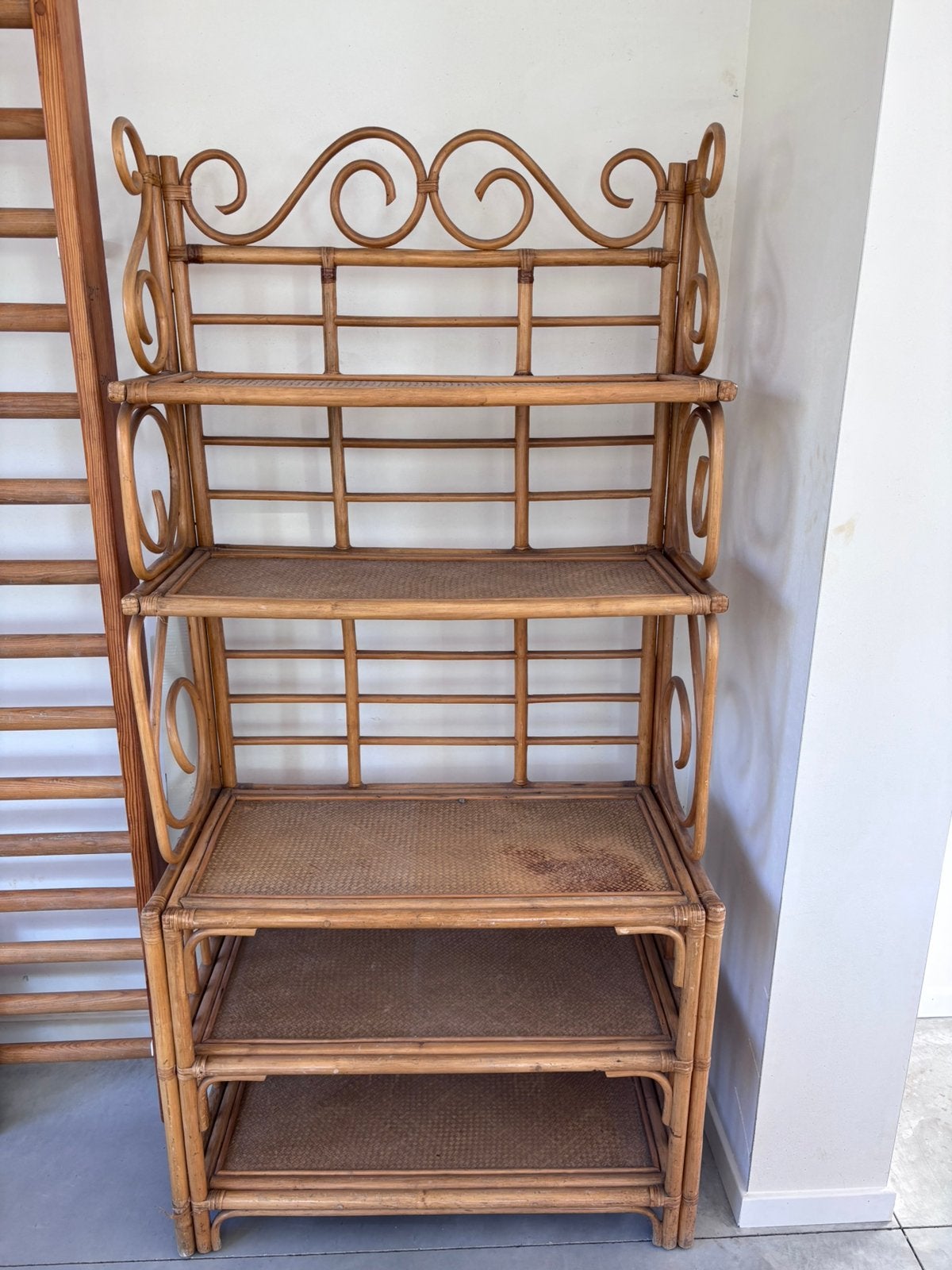 Rotan kast, Ophalen, Zo goed als nieuw