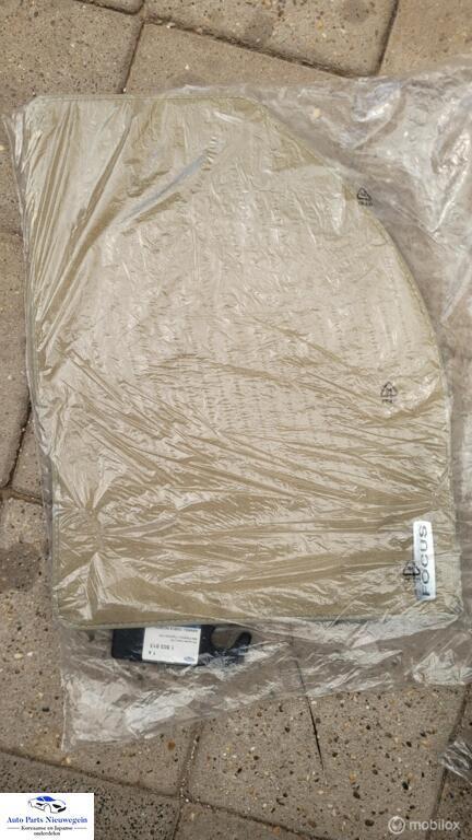 Matten set 2 delig beige Ford Focus II ('05-'11) 1503913, Auto-onderdelen, Ford, Nieuw, Ophalen of Verzenden, Ford