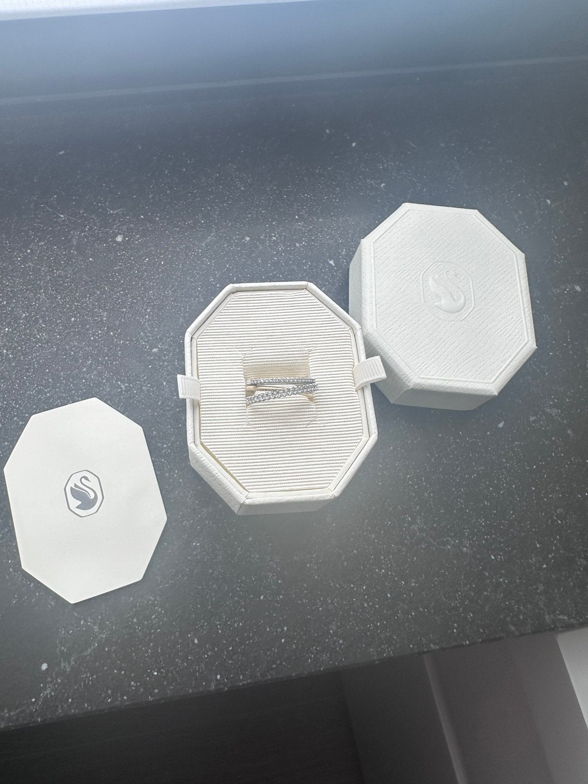 Swarovski ring - maat 58, Enlèvement, Comme neuf
