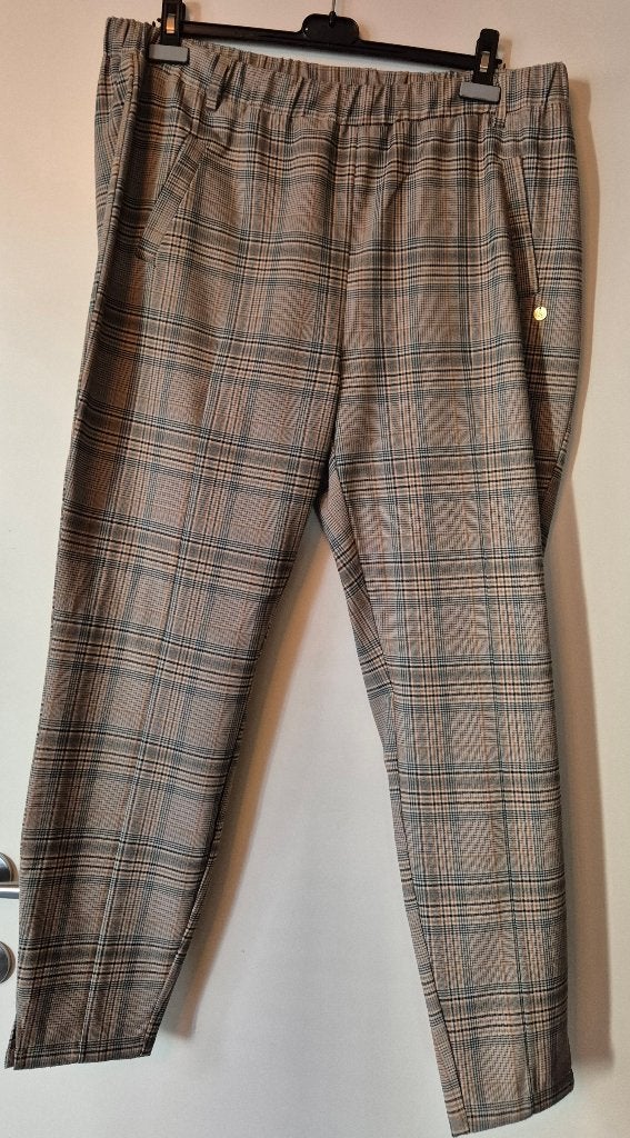 * Broek Zoey Denmark (Maat 50/52), Kleding | Dames, Grote Maten, Ophalen of Verzenden, Zo goed als nieuw, Broek of Spijkerbroek