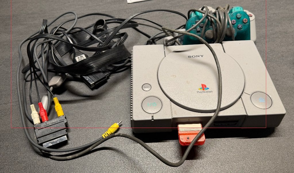 Sony PS one Console – PlayStation 1 met AV-kabel en Voeding, Games en Spelcomputers, Ophalen, Gebruikt, Met 2 controllers, Met geheugenkaart