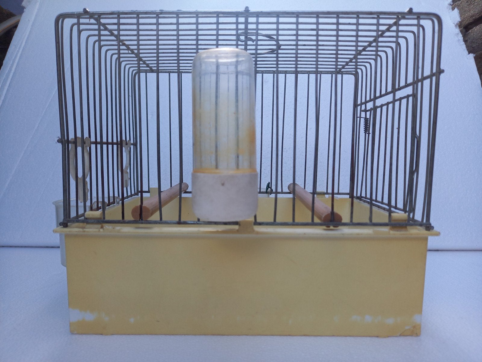 Cage pour oiseau petit modèle, fontaine,mangeoires, Enlèvement ou Envoi