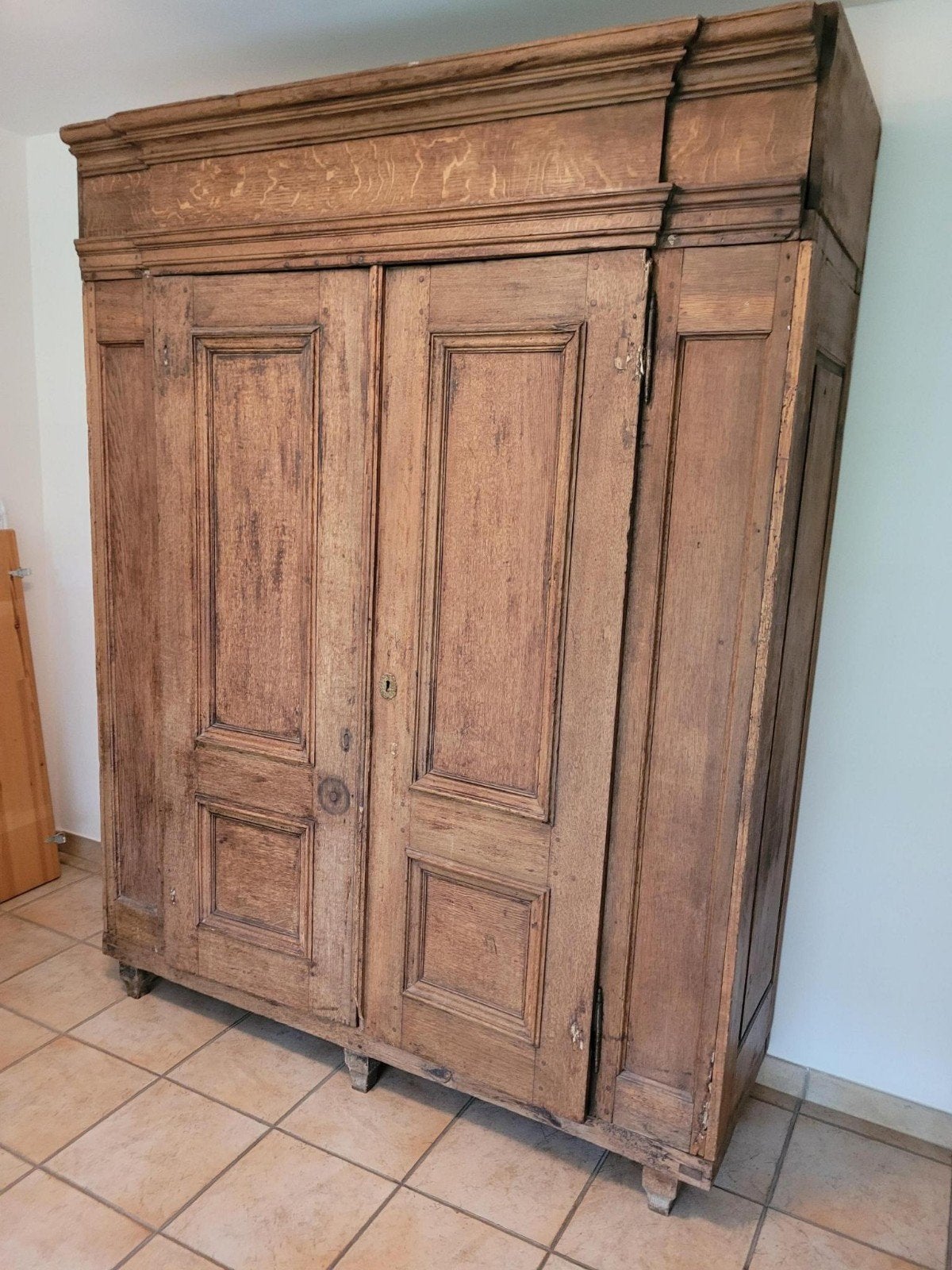 Grande armoire en bois, Antiquités & Art, Enlèvement