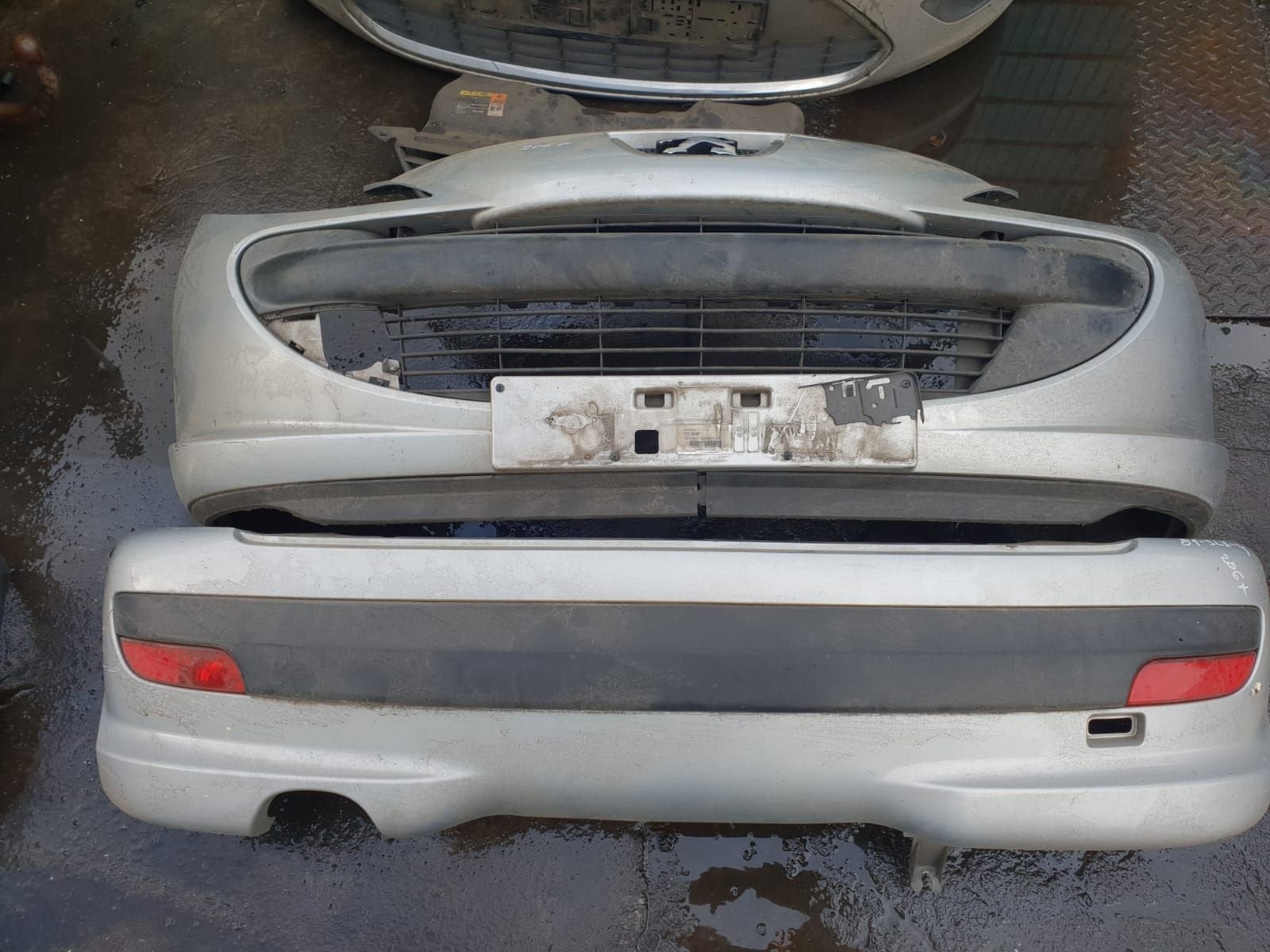 PEUGEOT 206 +  VOORBUMPER +ACHTERBUMPER  BJ 2008, Gebruikt, -, Voor, -