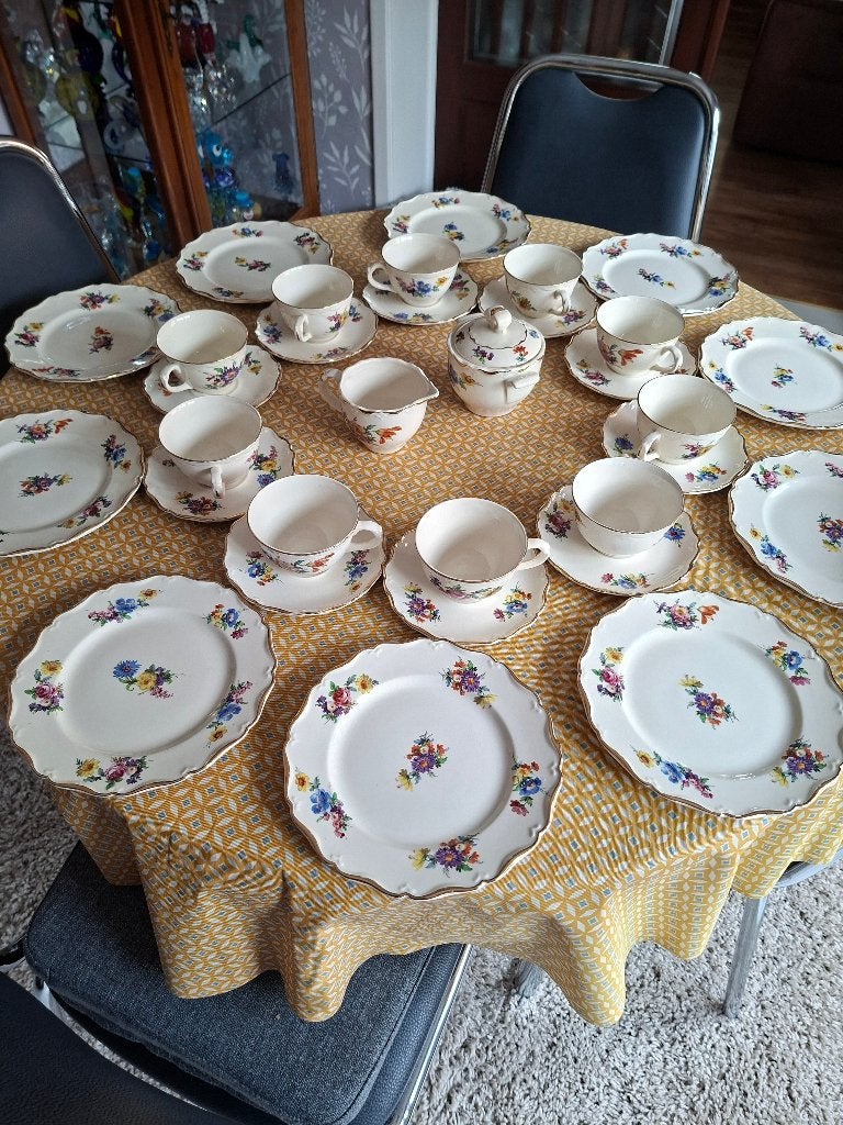 Boch Fleur de sax taartservies voor 10 personen, Antiek en Kunst, Ophalen
