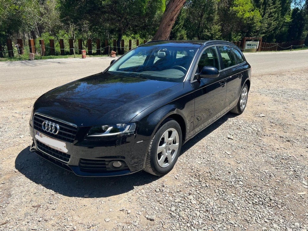 Audi A4 Avant stationwagen, Voorwielaandrijving, Euro 5, Stof, Zwart