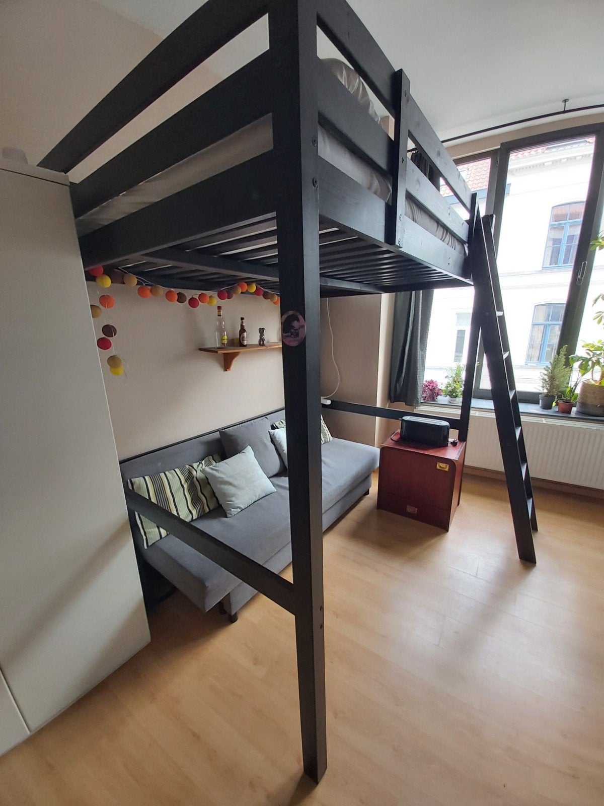 Gent: Hoogslaper 140x200 met matras en (slaap-) zetelbank 12, Ophalen, Hoogslaper
