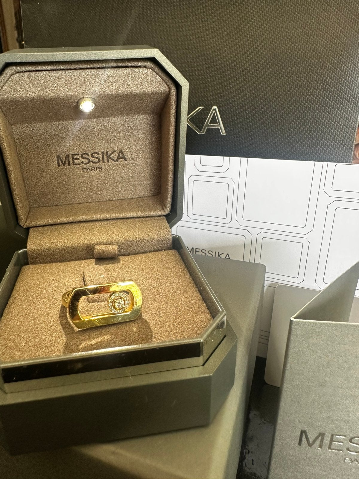 MESSIKA SO MOVE UNO – 18 KARAAT GEELGOUD – MAAT 59, Handtassen en Accessoires, Ophalen, 18 tot 19, Zo goed als nieuw, Met edelsteen