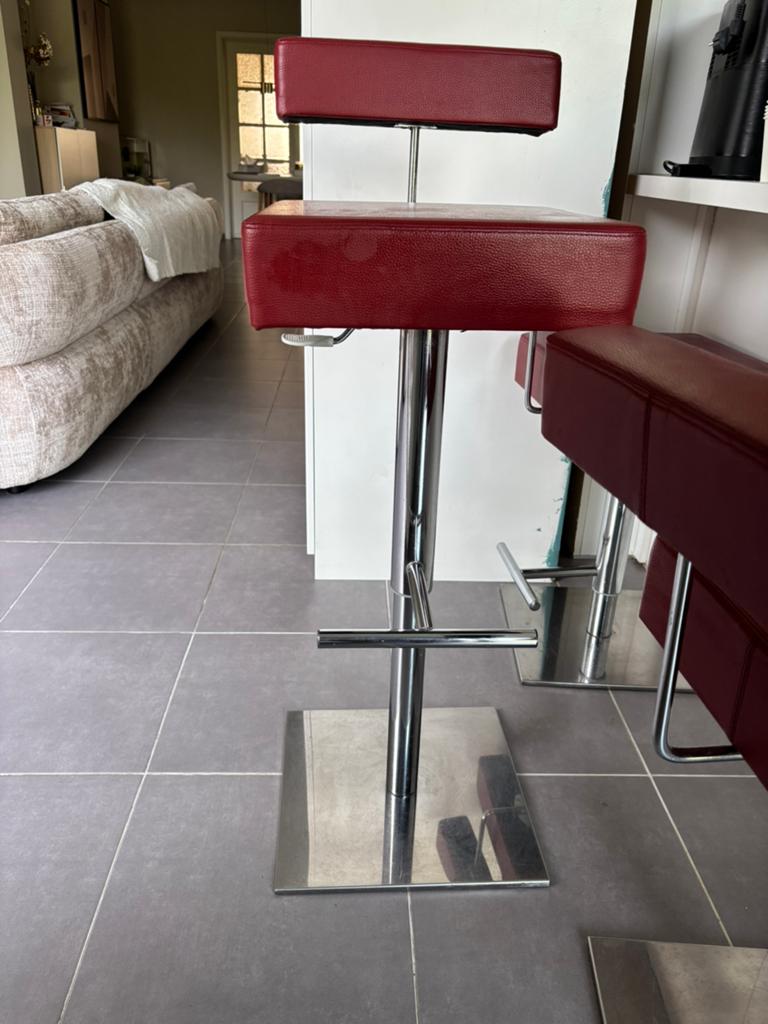 3 Keuken barkrukken, Huis en Inrichting, Barkrukken, Ophalen, Gebruikt, In hoogte verstelbaar, 3 krukken