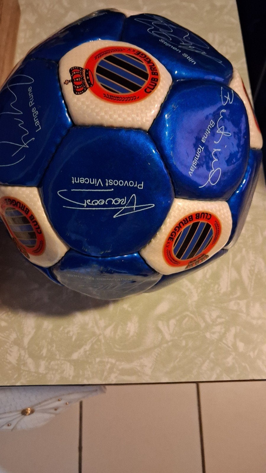 Football du Club de Bruges, Enlèvement, Ballon